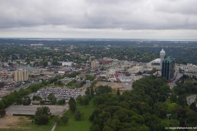 Ferris Wheel as viewed from Skylon Tower in Niagara Falls Canada.jpg