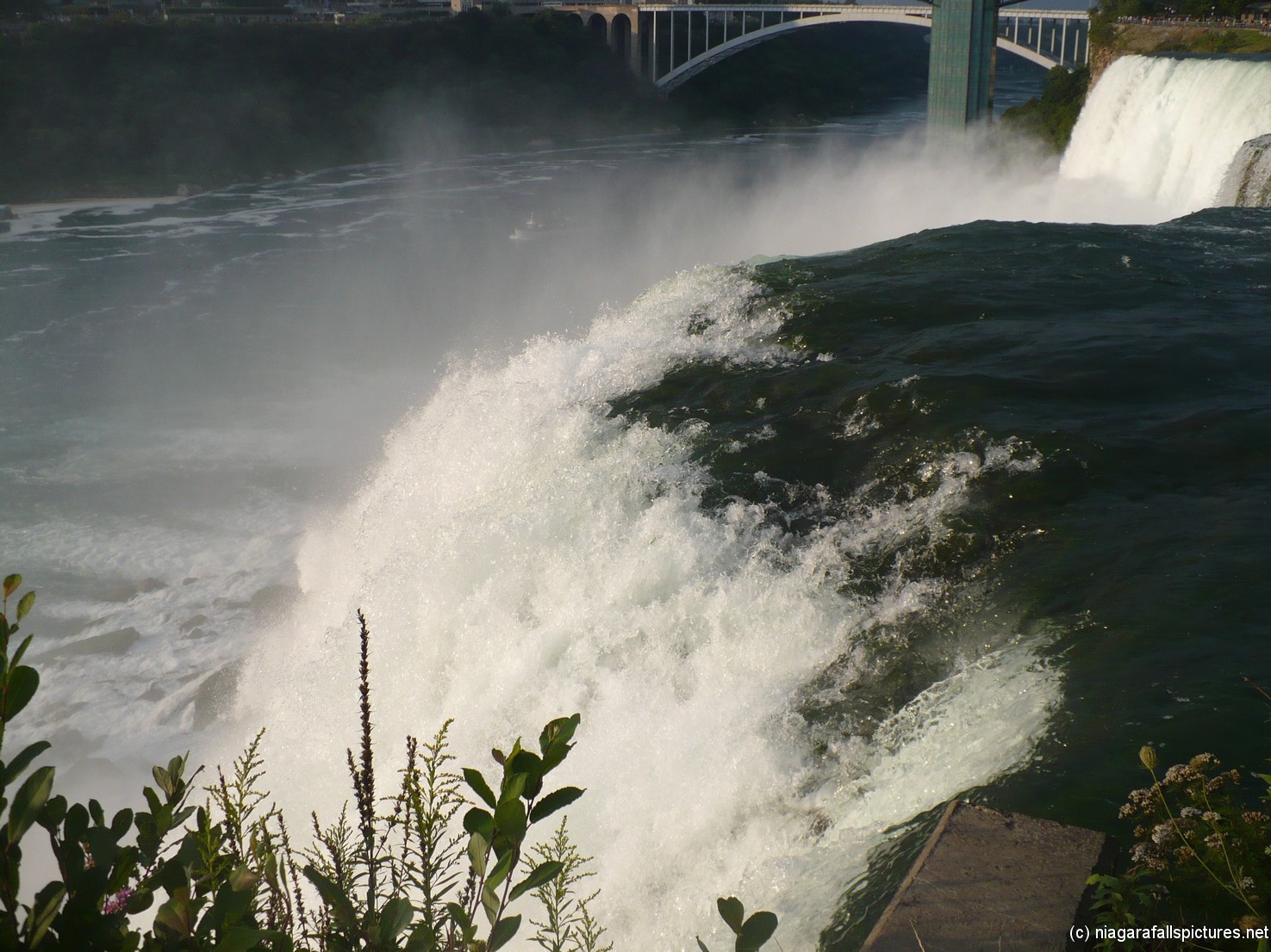 Foam from the American Niagara Falls.jpg