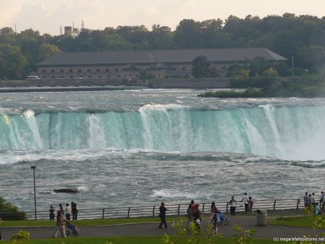 Horseshoe Falls as seen from Terrapoin Point of Niagara Falls.jpg