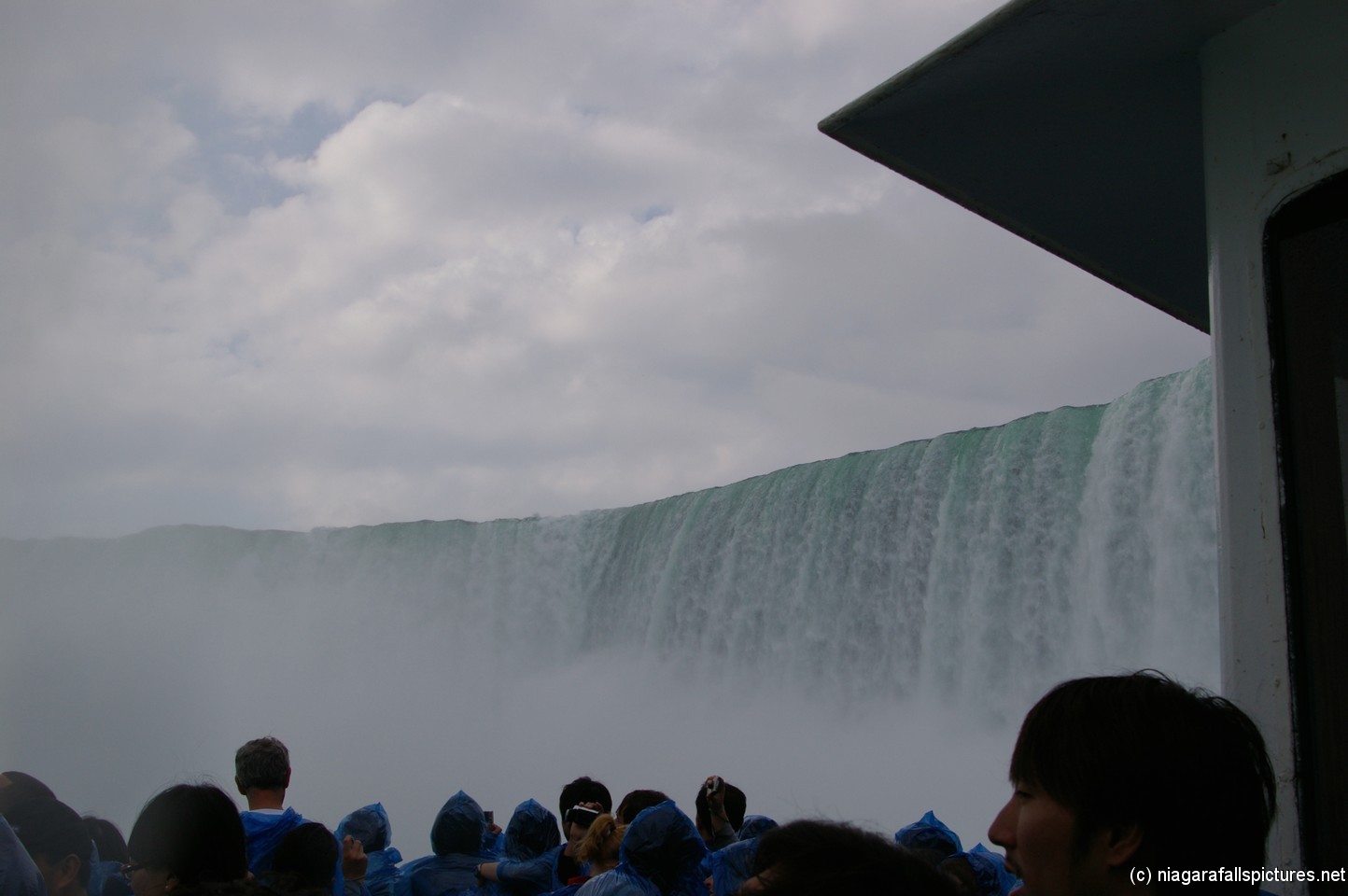 Hoseshoe Falls photo taken from Maid of the Mist.jpg