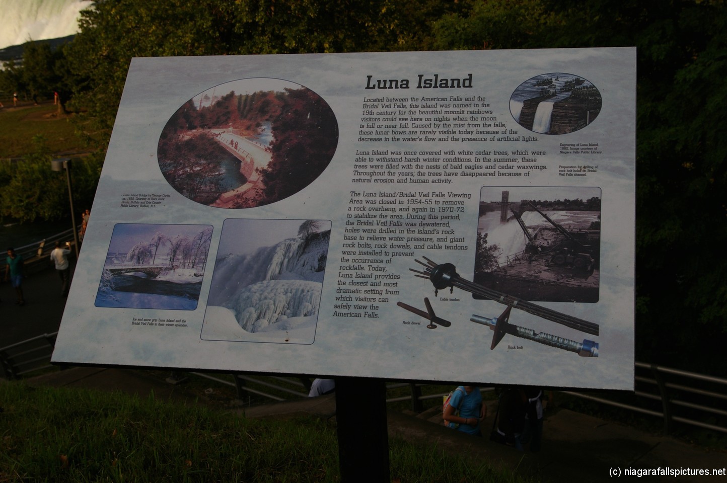 Luna Island information sign in Niagara Falls.jpg