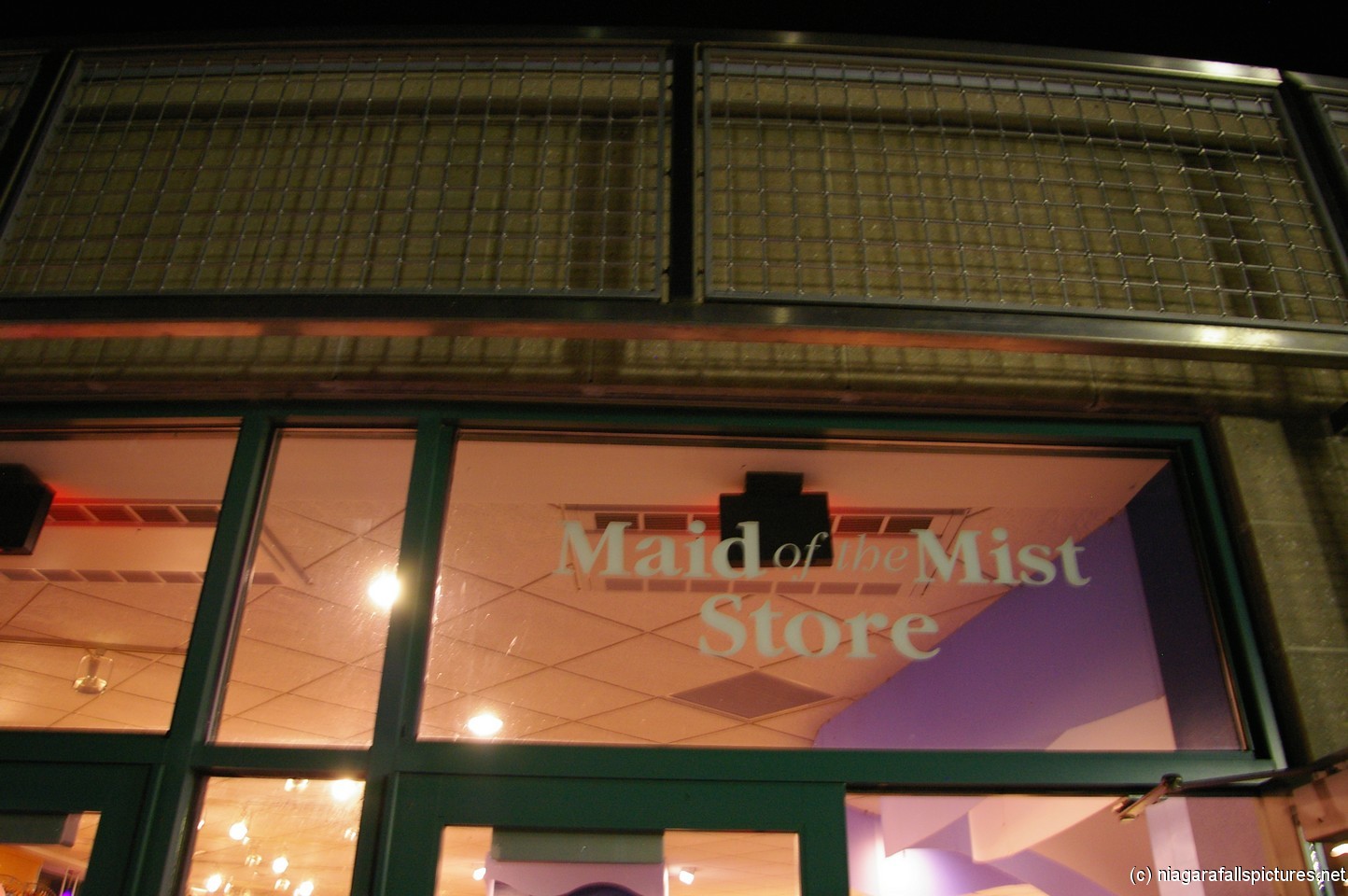 Maid of the Mist Store in Niagara Falls.jpg