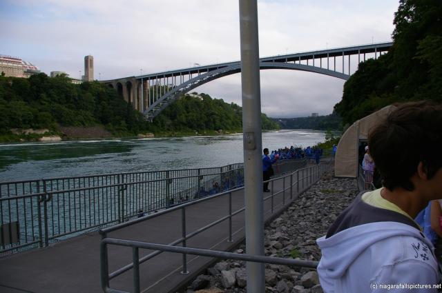 Rainbow Bridge as seen from Maid of the Mist docking area.jpg