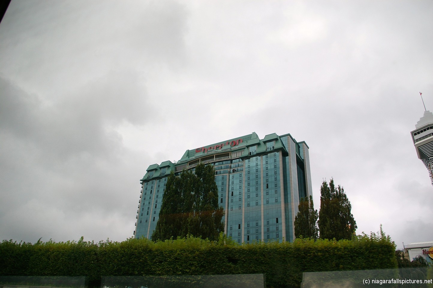 Sheraton Canada next to Niagara Falls.jpg