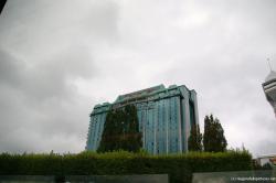 Sheraton Canada next to Niagara Falls.jpg