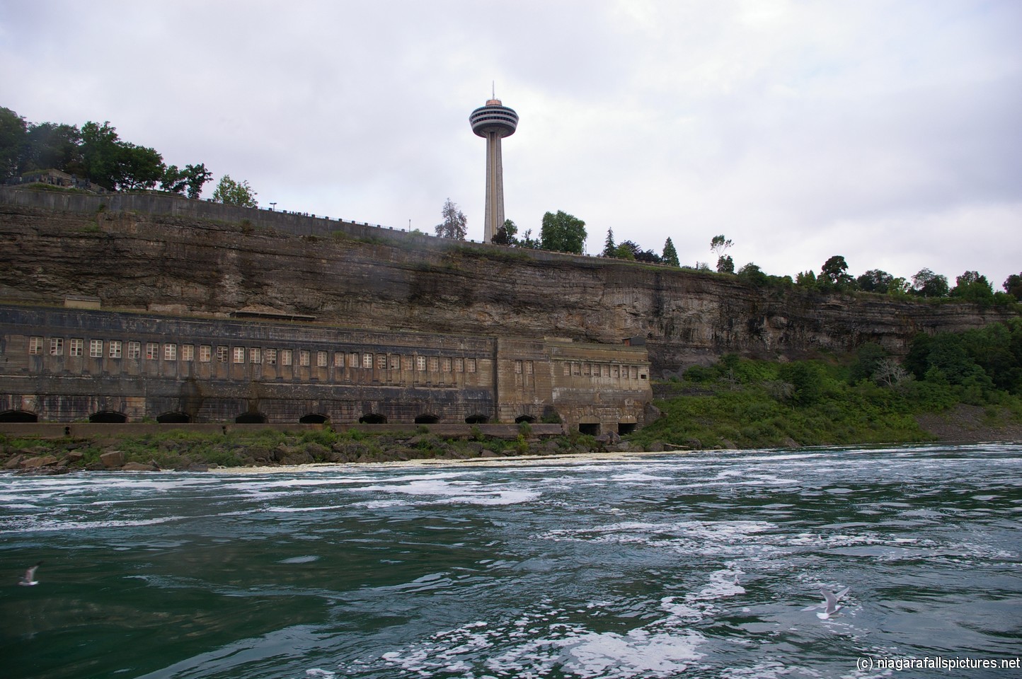 Skylon Tower as viewed from Maid of the Mist.jpg