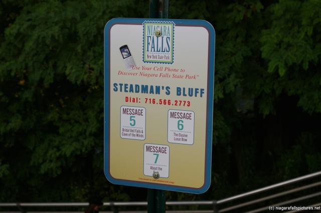 Steadman's Bluff sign in Niagara Falls.jpg